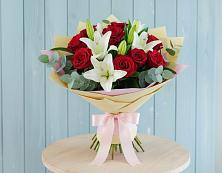 Букет цветов из:  Лилии и Розы в Пучежи