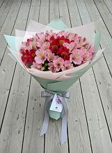 Букет цветов из:  Альстромерии #REPLACE_PRED# Пучежи