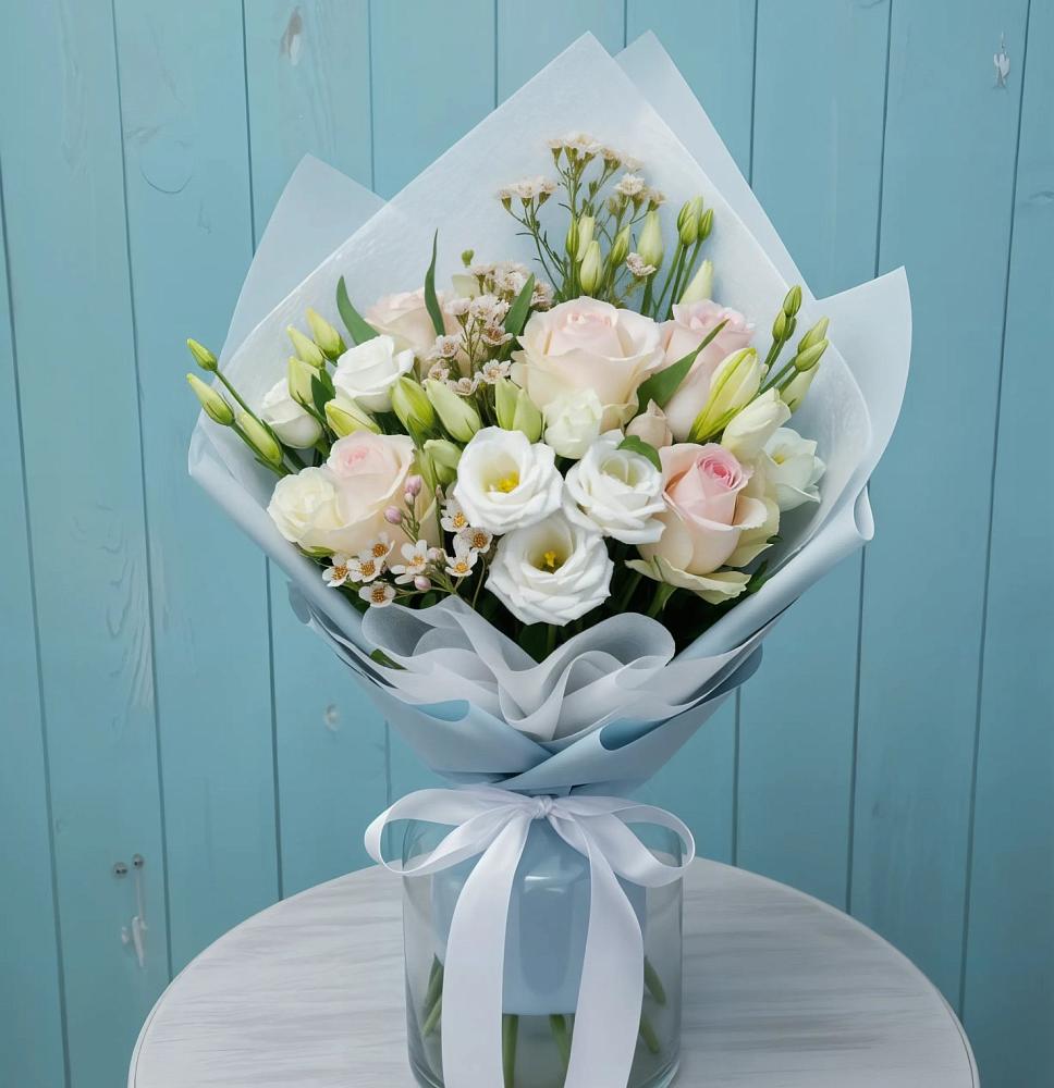 Букет цветов из: Розы и Лизиантусы в Пучежи