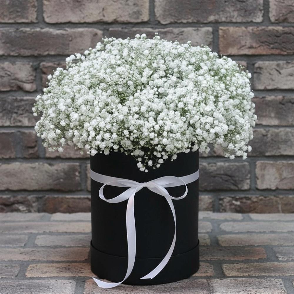 Цветочная композиция из Гипсофила в шляпной коробке в Пучежи