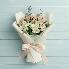 Букет цветов из:  Альстромерии #REPLACE_PRED# Пучежи