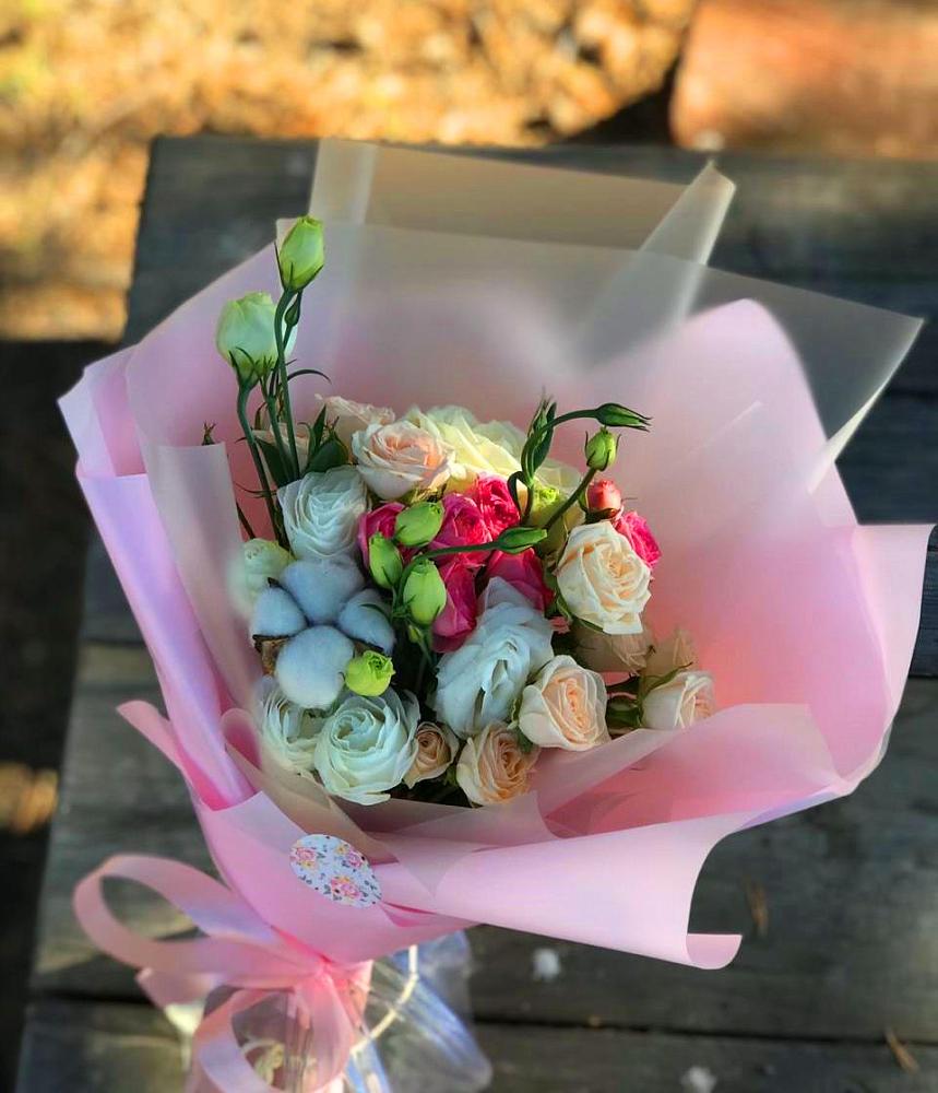 Букет цветов из: Розы и Лизиантусы в Пучежи