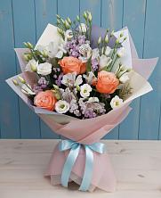 Букет цветов из:  Лизиантусы, Розы, Альстромерии и Гипсофила в Пучежи