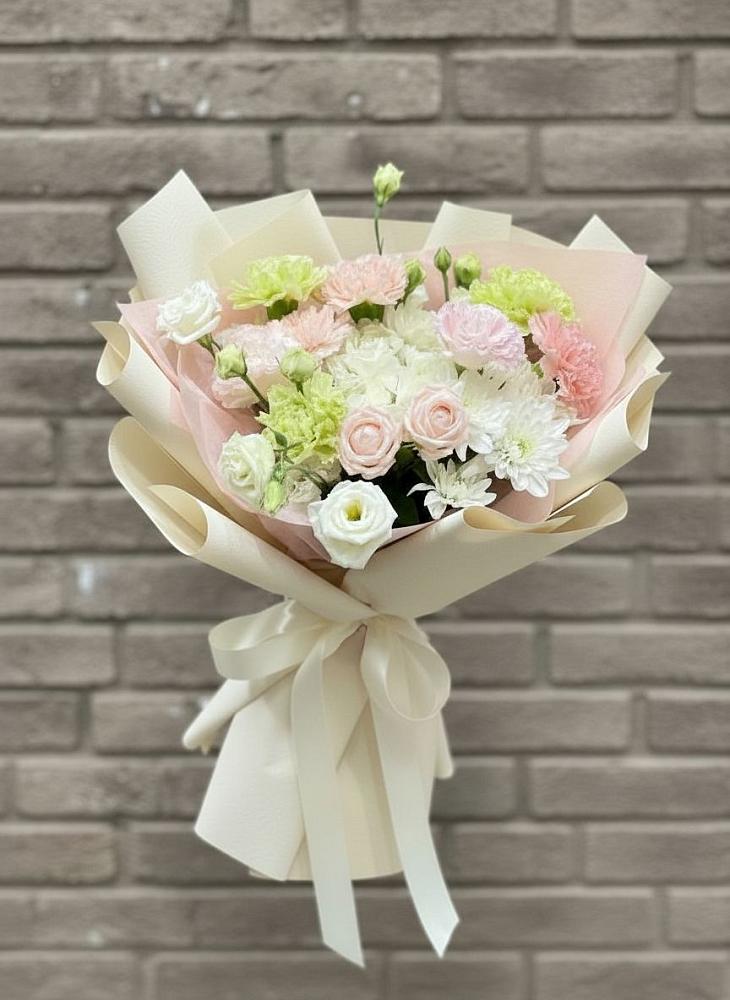 Букет цветов из: Гвоздики, Розы, Лизиантусы и Хризантемы в Пучежи