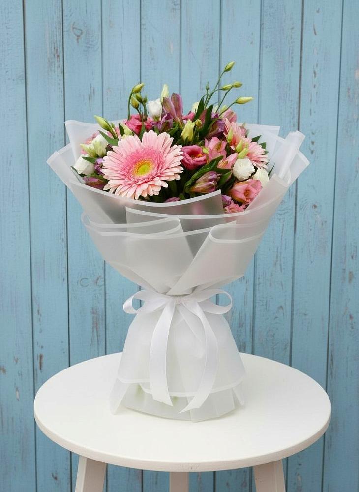 Букет цветов из: Герберы, Альстромерии и Лизиантусы в Пучежи