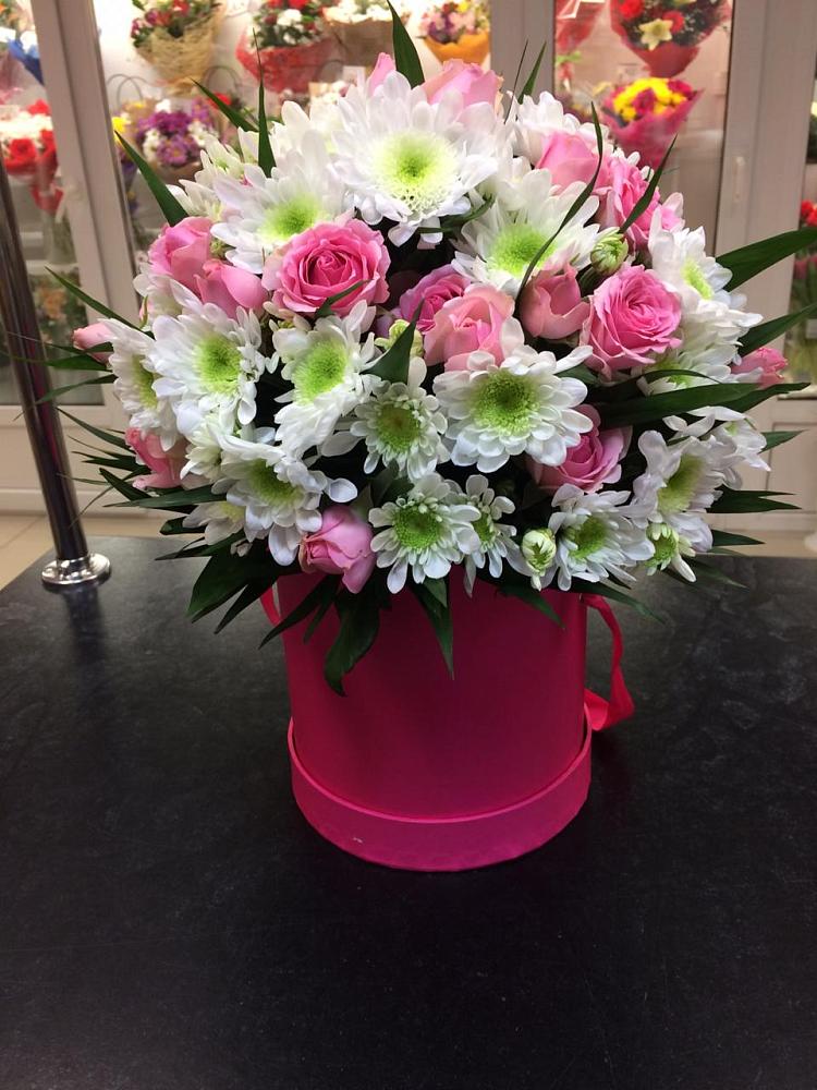 Цветочная композиция из Розы и Хризантемы в шляпной коробке в Пучежи